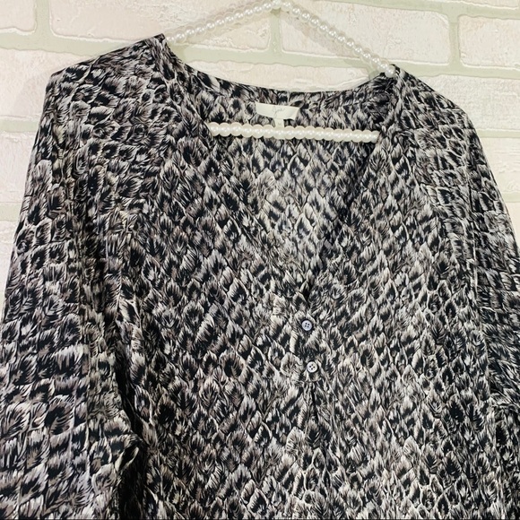 Joie Robin Print Silk Blouse in Caviar Size M - Picture 6 of 9